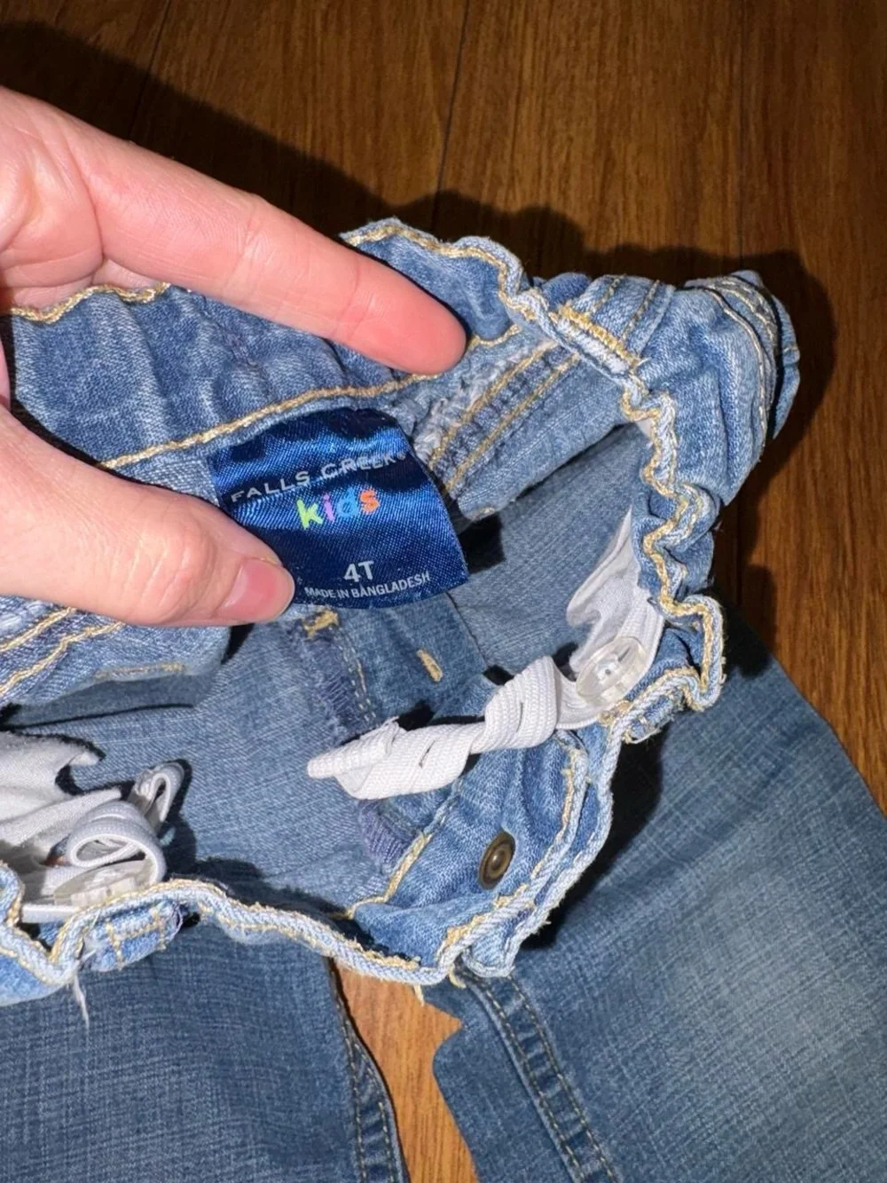 Y2K denim jeans with embroidered hearts